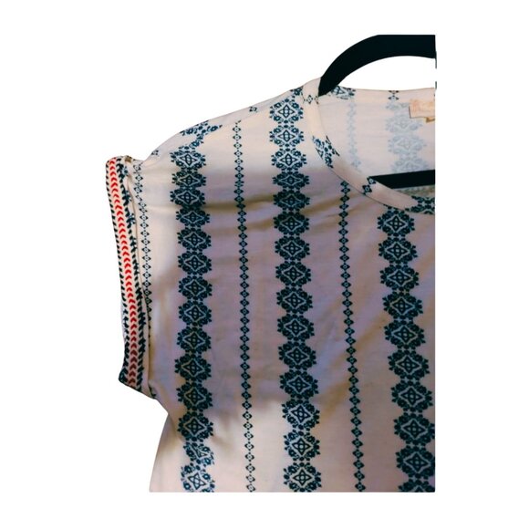 NWT Hem & Thread Short Sleeve Tee with braid trim on Sleeve - Picture 3 of 3